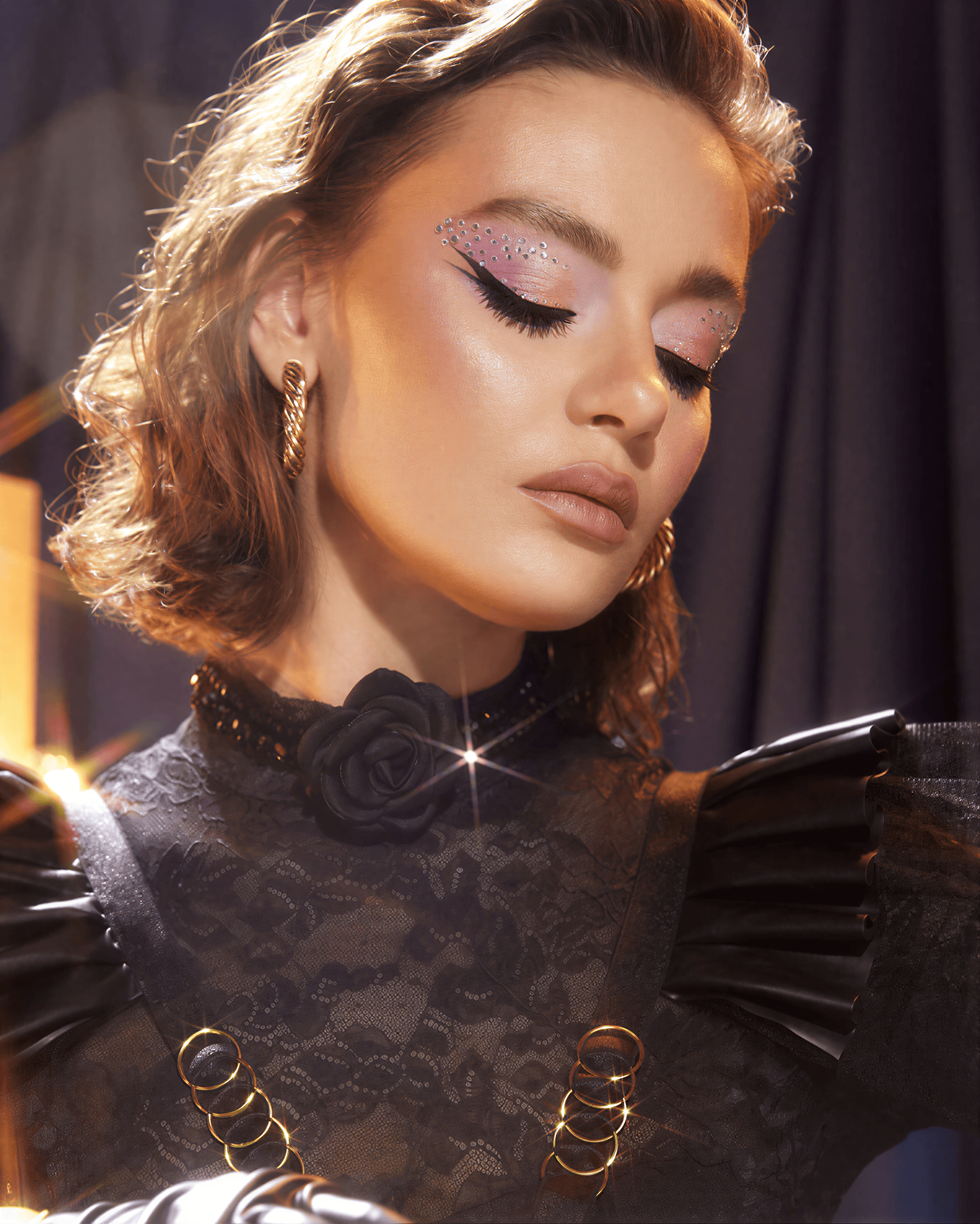 Lifestyle beauty scene: soft light, ease, and playful color inspired by Vivienne Sabo.